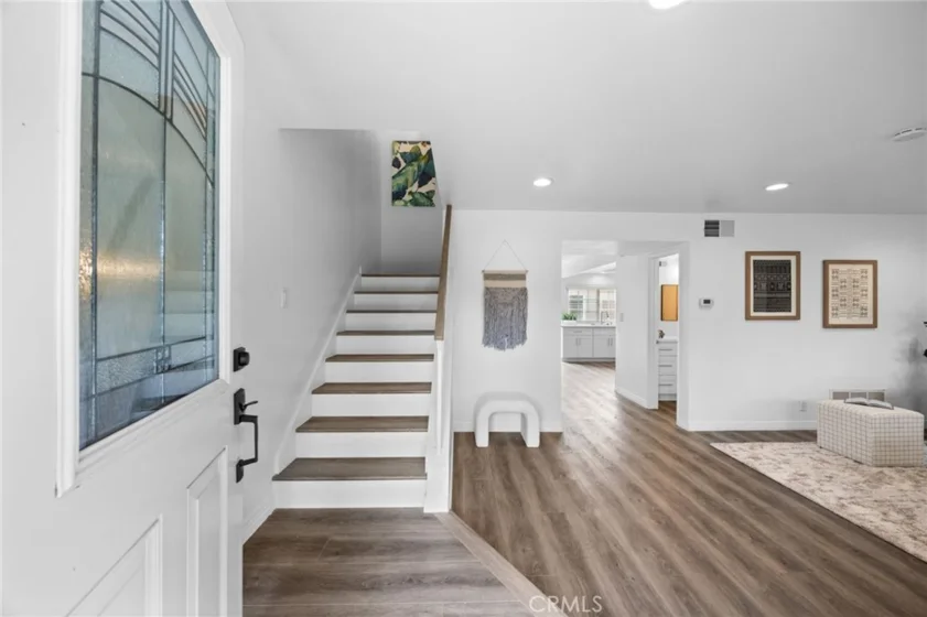 4469 Larwin Avenue photo 2
