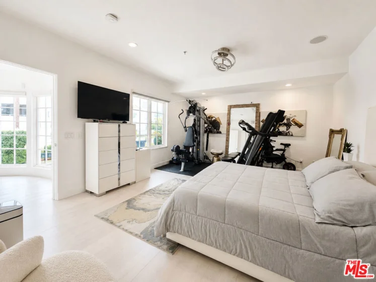 851 N San Vicente Boulevard #309 photo 17