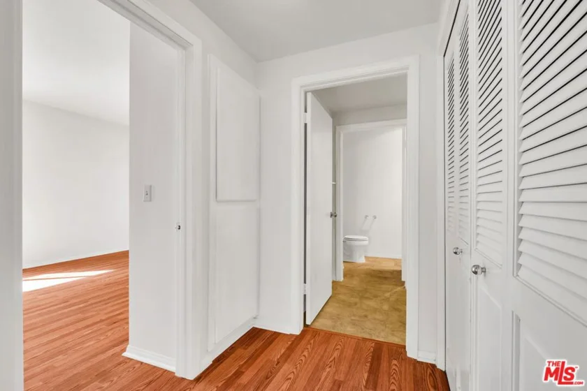 1164 Wellesley Avenue #204 photo 19