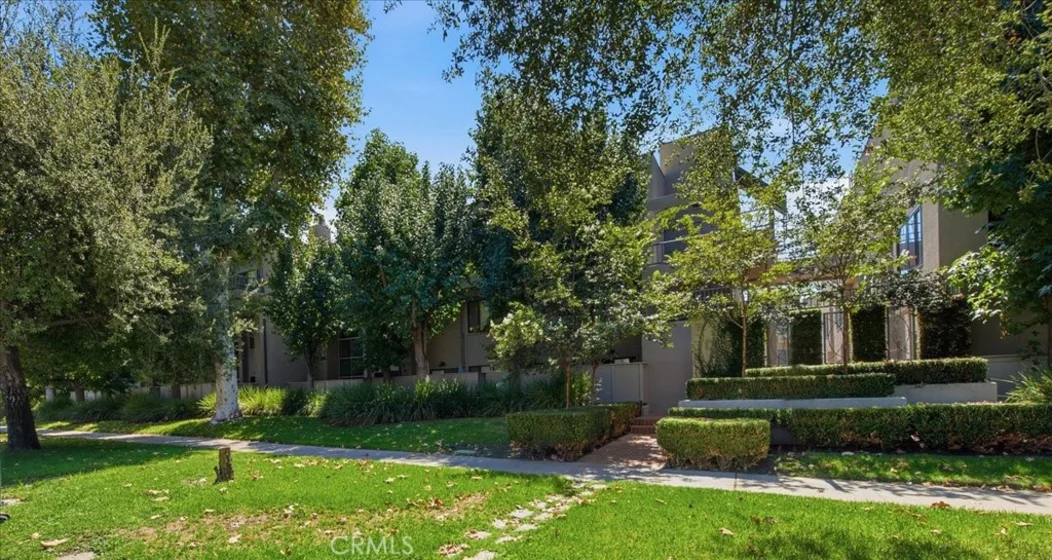 1310 E Orange Grove #102 photo 8