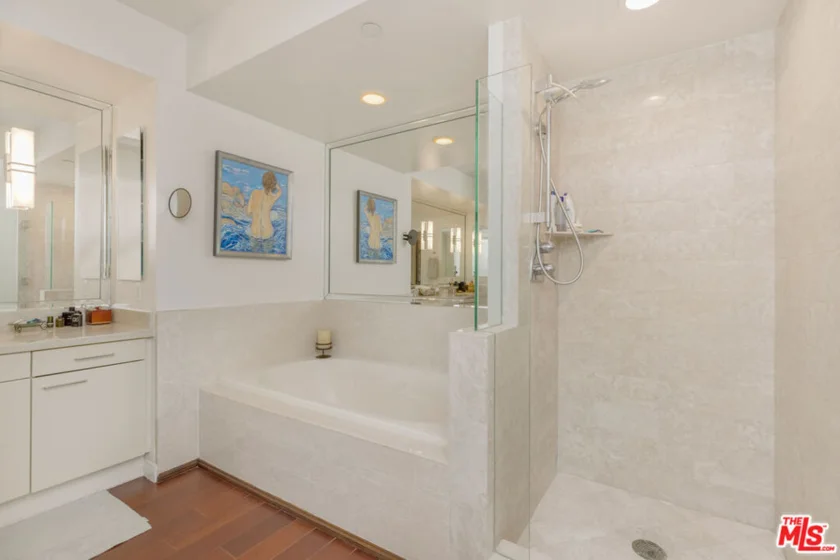 13600 Marina Pointe Drive #1704 photo 18