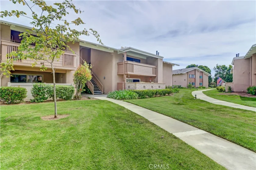 8877 Lauderdale Court #210-G photo 1