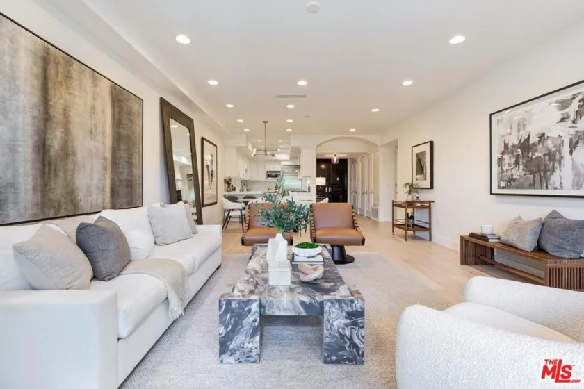 11715 Chenault Street #102 photo 32