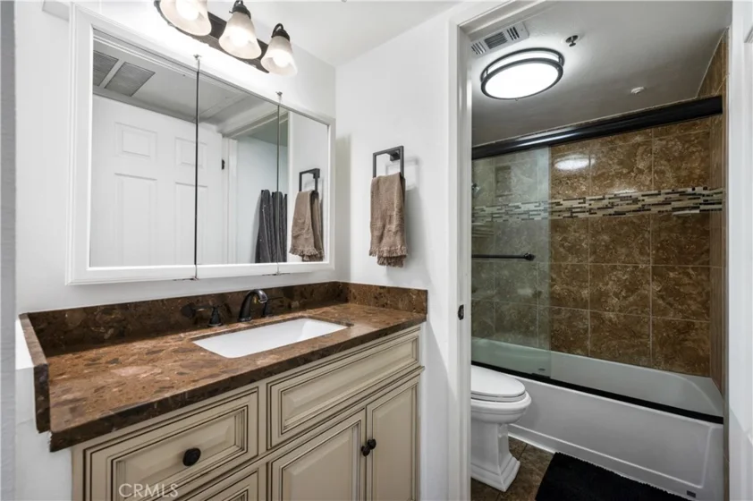 35 Linden Avenue #410 photo 3