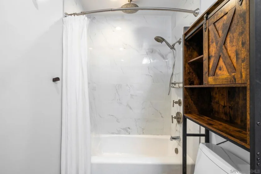 3050 Rue Dorleans #401 photo 5