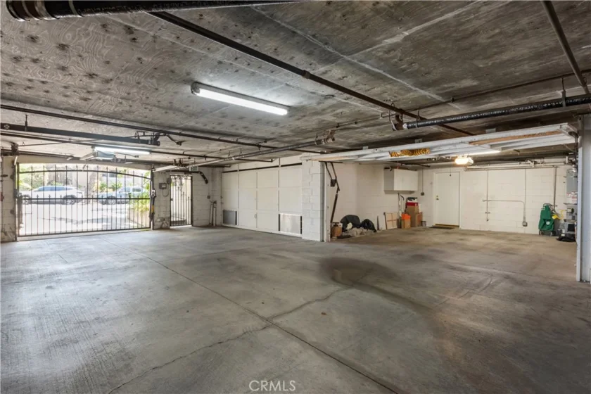 813 N Martel Avenue #2 photo 16