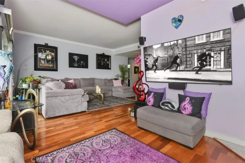 4455 Hazeltine #208 photo 4