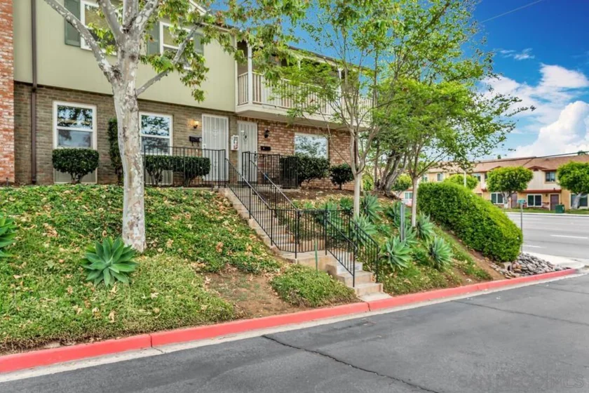 8024 Winter Gardens Blvd Unit A photo 1