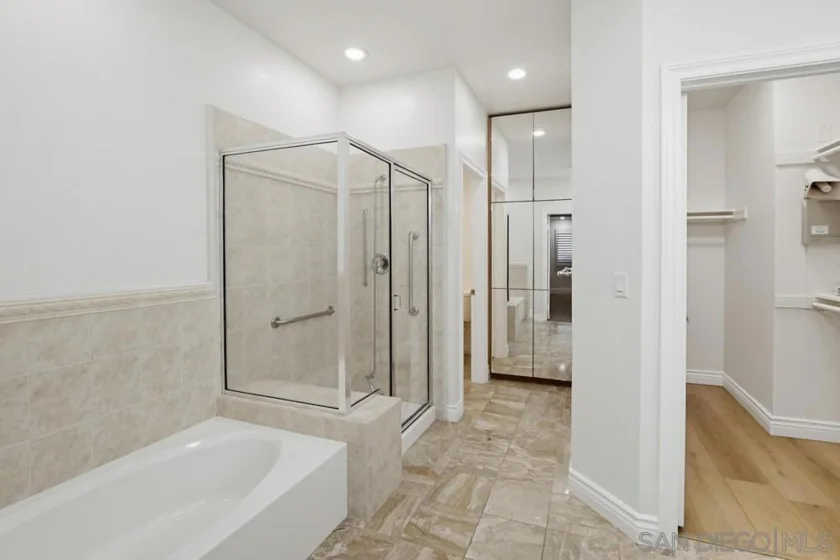 2078 San Diego photo 11