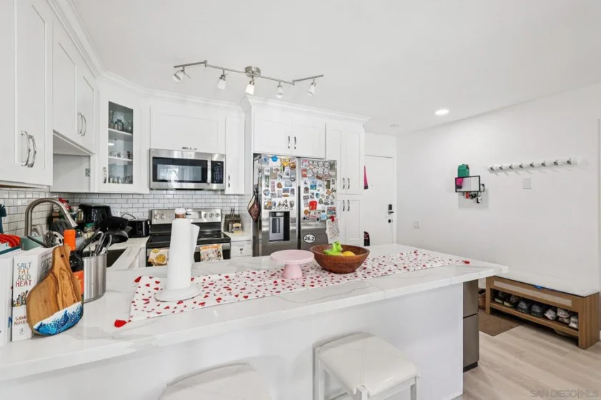 4600 Lamont Street #204 photo 35