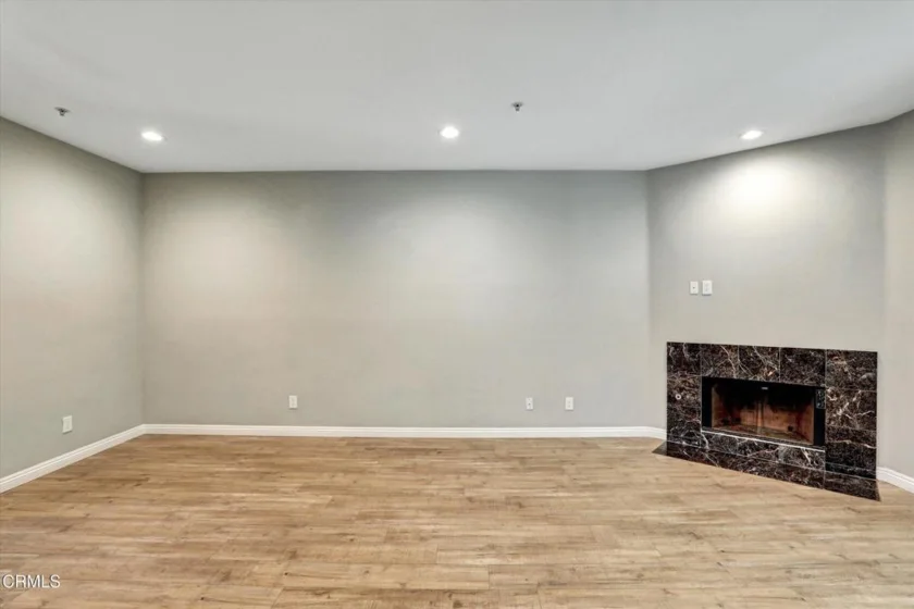 719 E Tujunga #D photo 6
