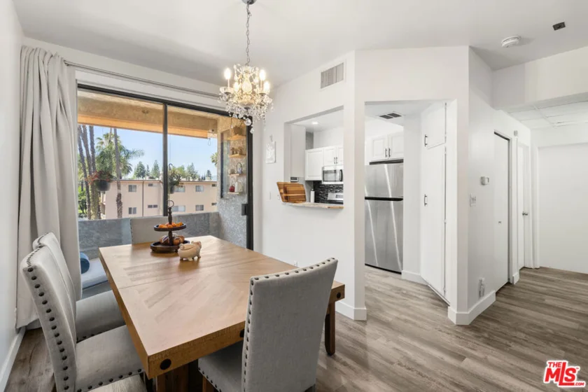 7211 Cozycroft Avenue #50 photo 8