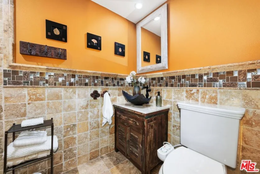 612 S Barrington Avenue #213 photo 7