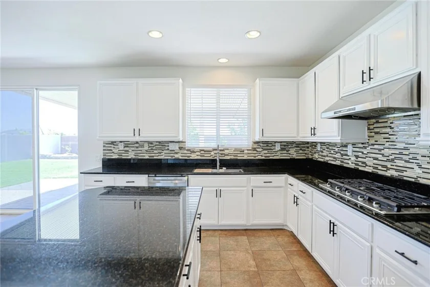 40322 Ariel Hope photo 24