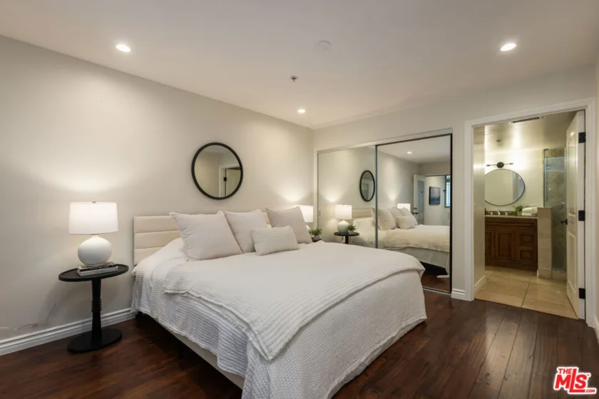4733 Elmwood Avenue #102 photo 17