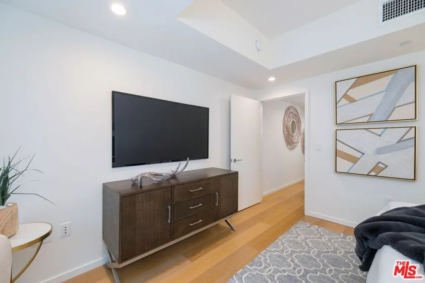 1705 Ocean Avenue ##107 photo 27