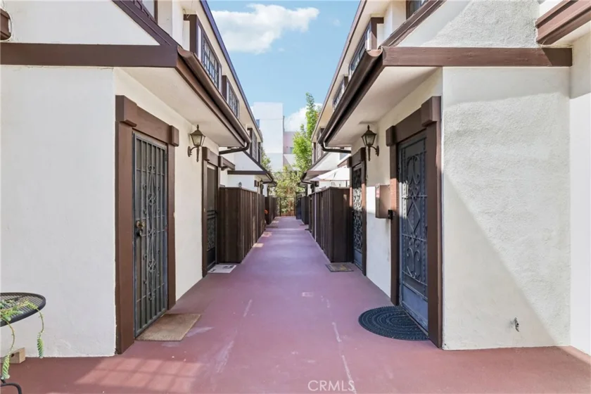 621 N Orlando Avenue #9 photo 31