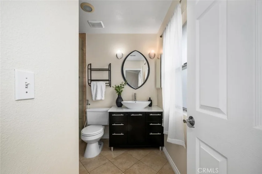 152 Greenmoor #64 photo 16