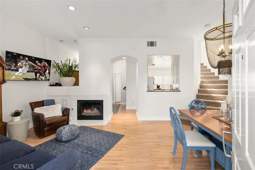 1051 S Volterra Way photo 1