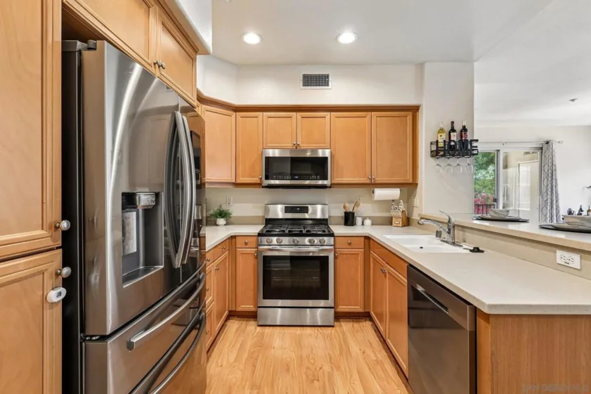 5444 Zeil Place photo 8