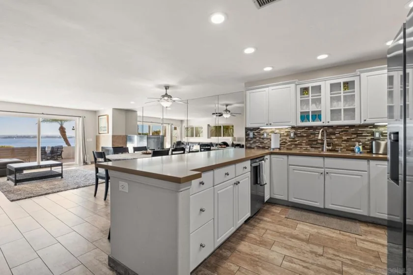 1177 Pacific Beach Drive ##A photo 21