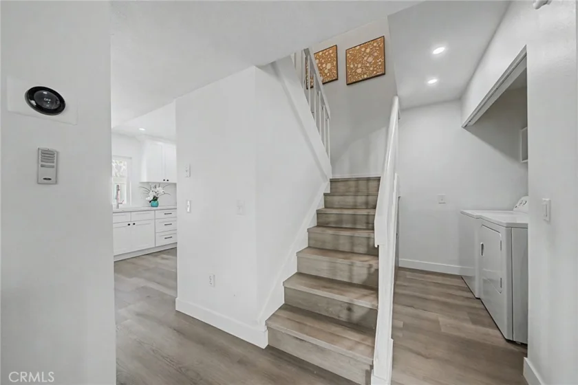 6865 Danvers Drive photo 12