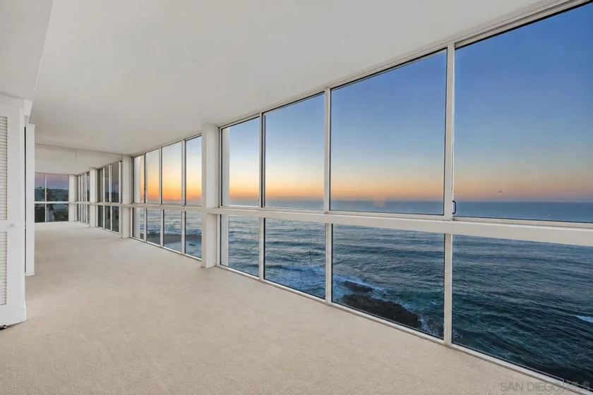 939 Coast #11 B photo 2