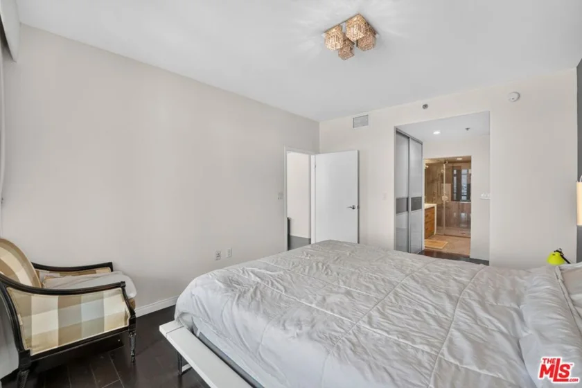 3785 Wilshire Boulevard #1212 photo 8