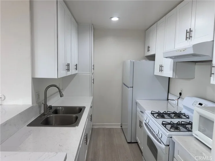 5700 Etiwanda #264 photo 10