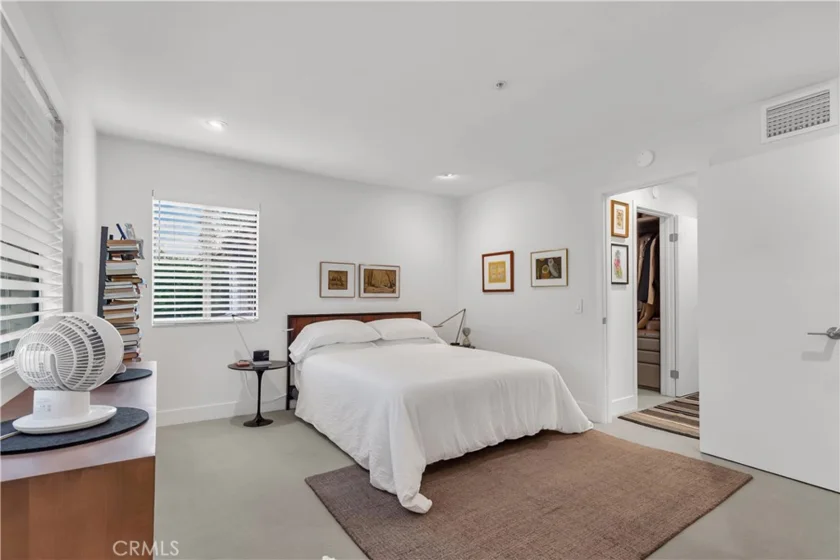 128 Villa Point photo 15