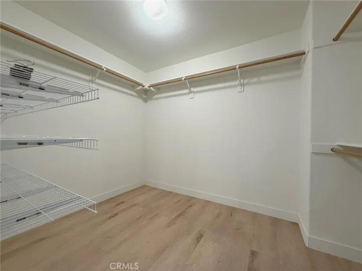 28910 Newport photo 36