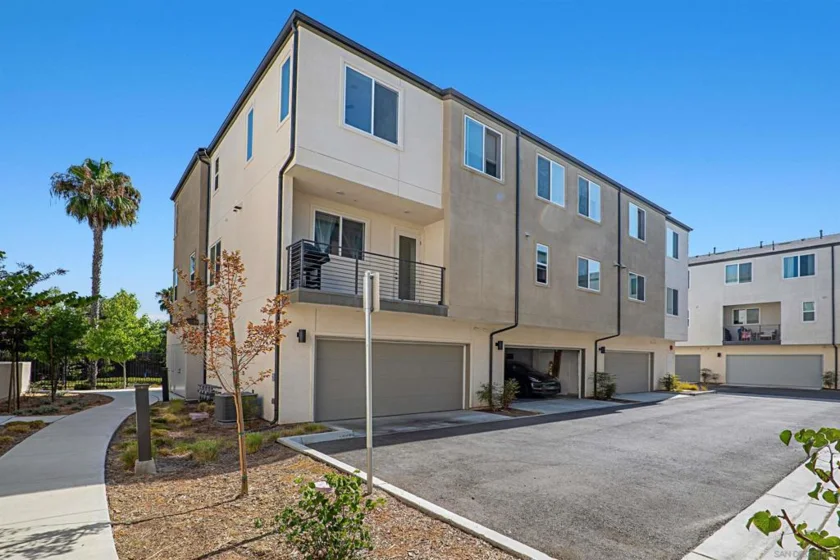 5406 Sand Arch Lane #202 photo 1