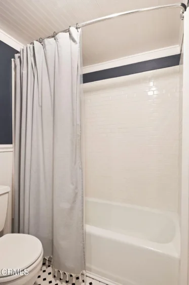 110 N Everett #103 photo 11