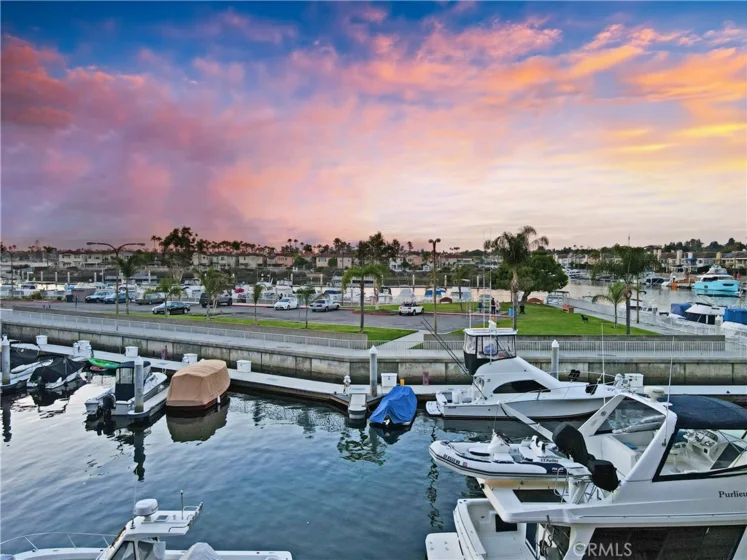 5227 N Marina Pacifica photo 9
