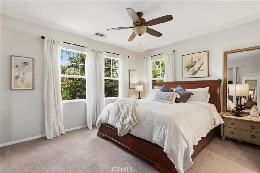 2 Sheridan photo 18