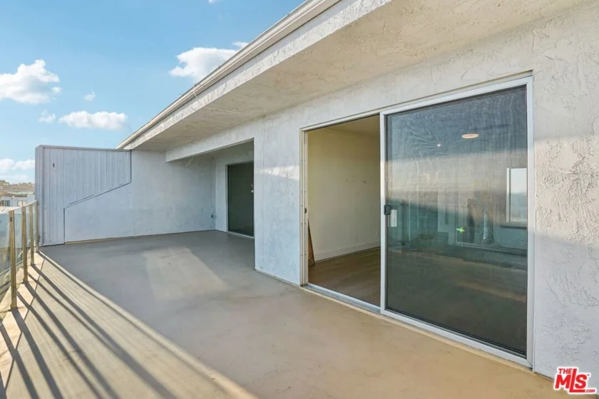18203 Coastline Drive #7 photo 4