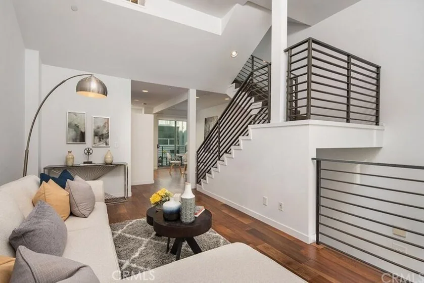 4151 Redwood Avenue #307 photo 1