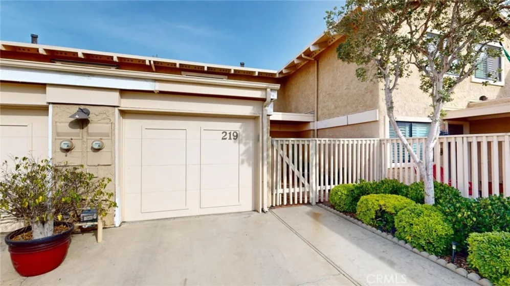 219 Avenida Adobe photo 1