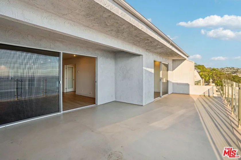 18203 Coastline Drive #7 photo 6