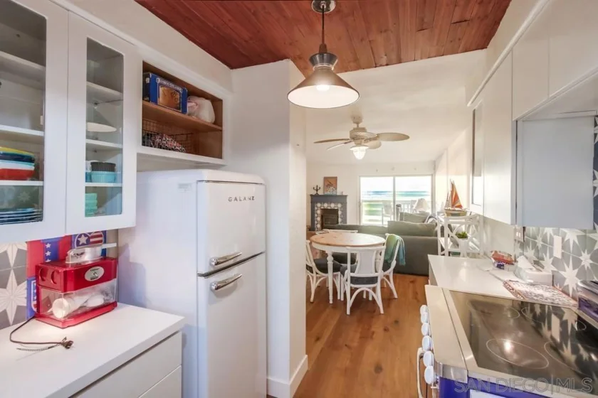 1514 Seacoast photo 6