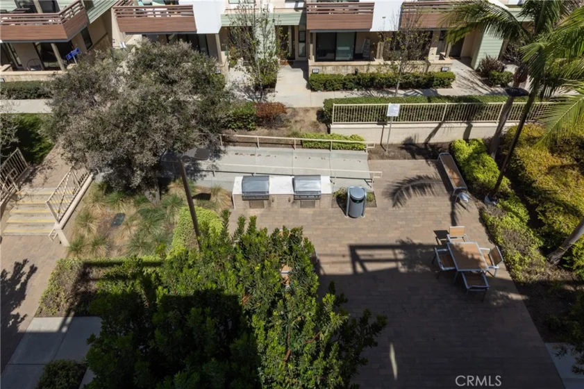 1675 Grand View photo 39