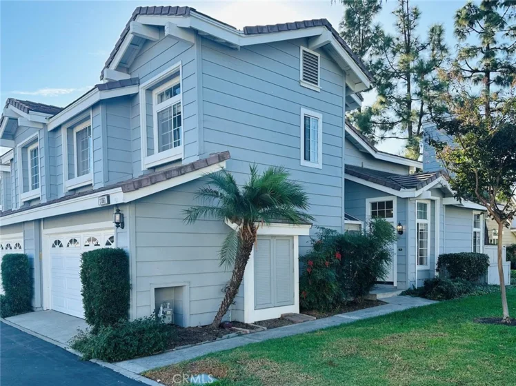 13561 Eucalyptus Street photo 1