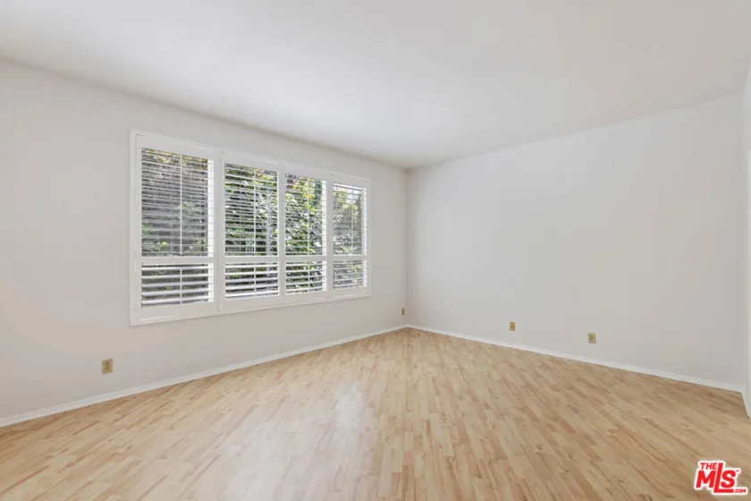 1930 S Beverly Glen Boulevard #306 photo 10