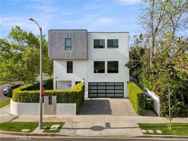 14157 Tiara Street #101 photo 1