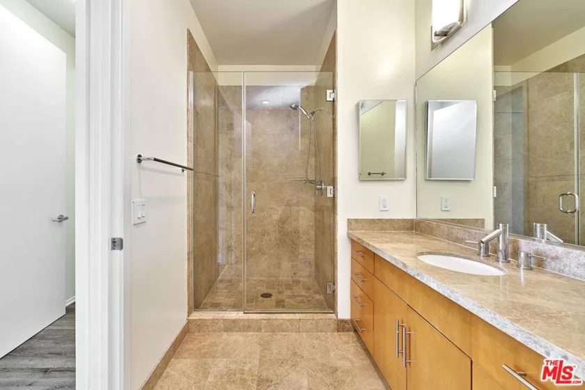 3223 W 6th Street #1005 photo 18