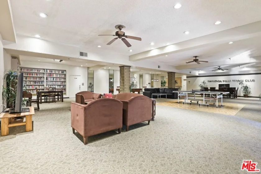 2700 Cahuenga Boulevard #2216 photo 25