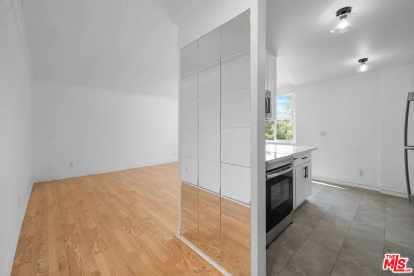 1485 E Wilson Avenue #L photo 3