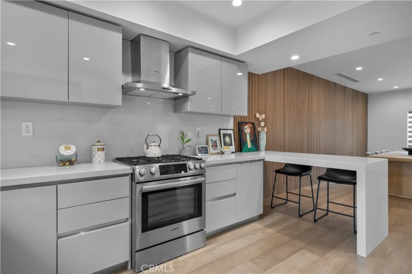 14157 Tiara Street #101 photo 33