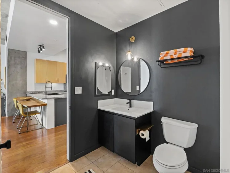 527 10th Avenue #402 photo 11