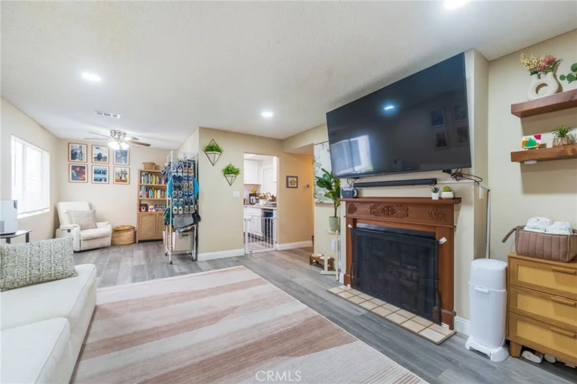 628 Daisy Avenue #225 photo 4